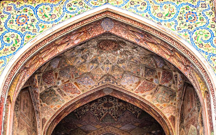Floral Motifs and Geometric patterns in Masjid Wazir Khan