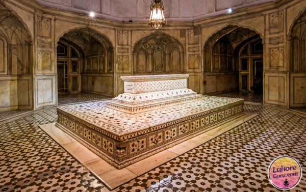 Grave of Emperor Jahangir