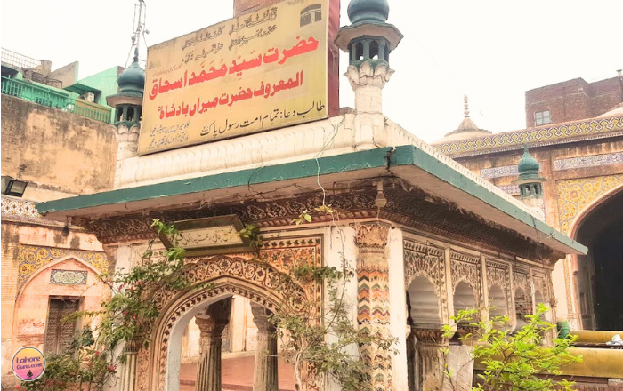 Tomb of Miran Badshah at Masjid Wazir Khan