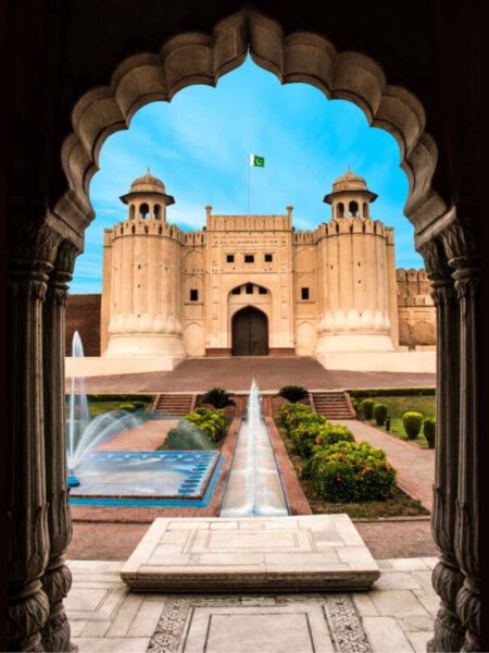 Top Tourist Attractions ,Marvelous picture of Lahore Fort which is one of the top tourist attraction in Lahore