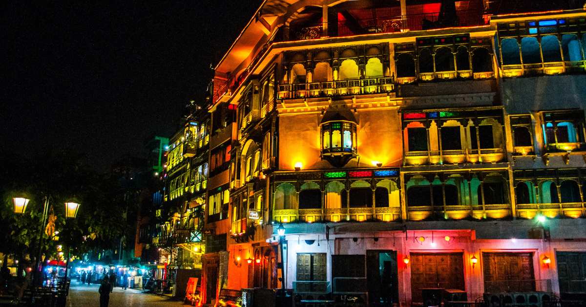Night View of Food street at Fort Road Lahore